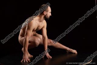 Kneeling reference poses of Orest